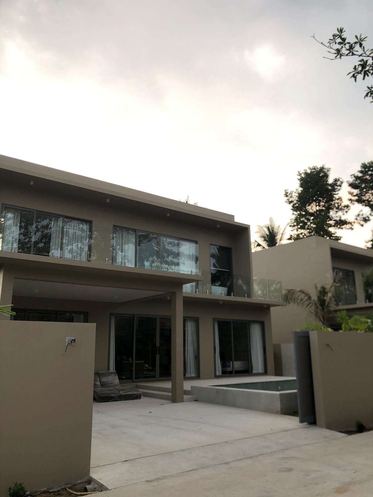 Modern 3-Bedroom Saltwater Pool Villa in Ban Tai | 2023 Build Near Phra Lan Beach