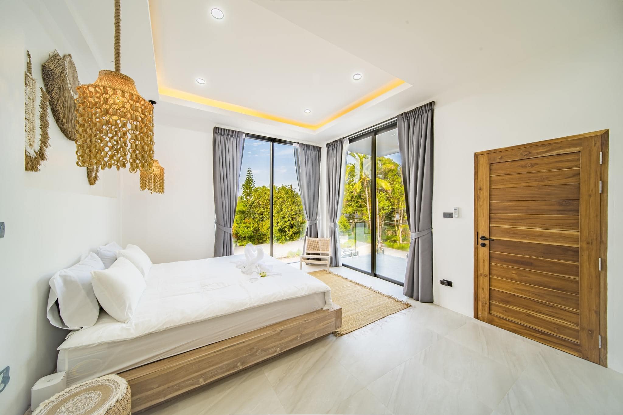 Stunning New 3BR Modern Pool Villa in Ban Tai – 300m Walk to Beach