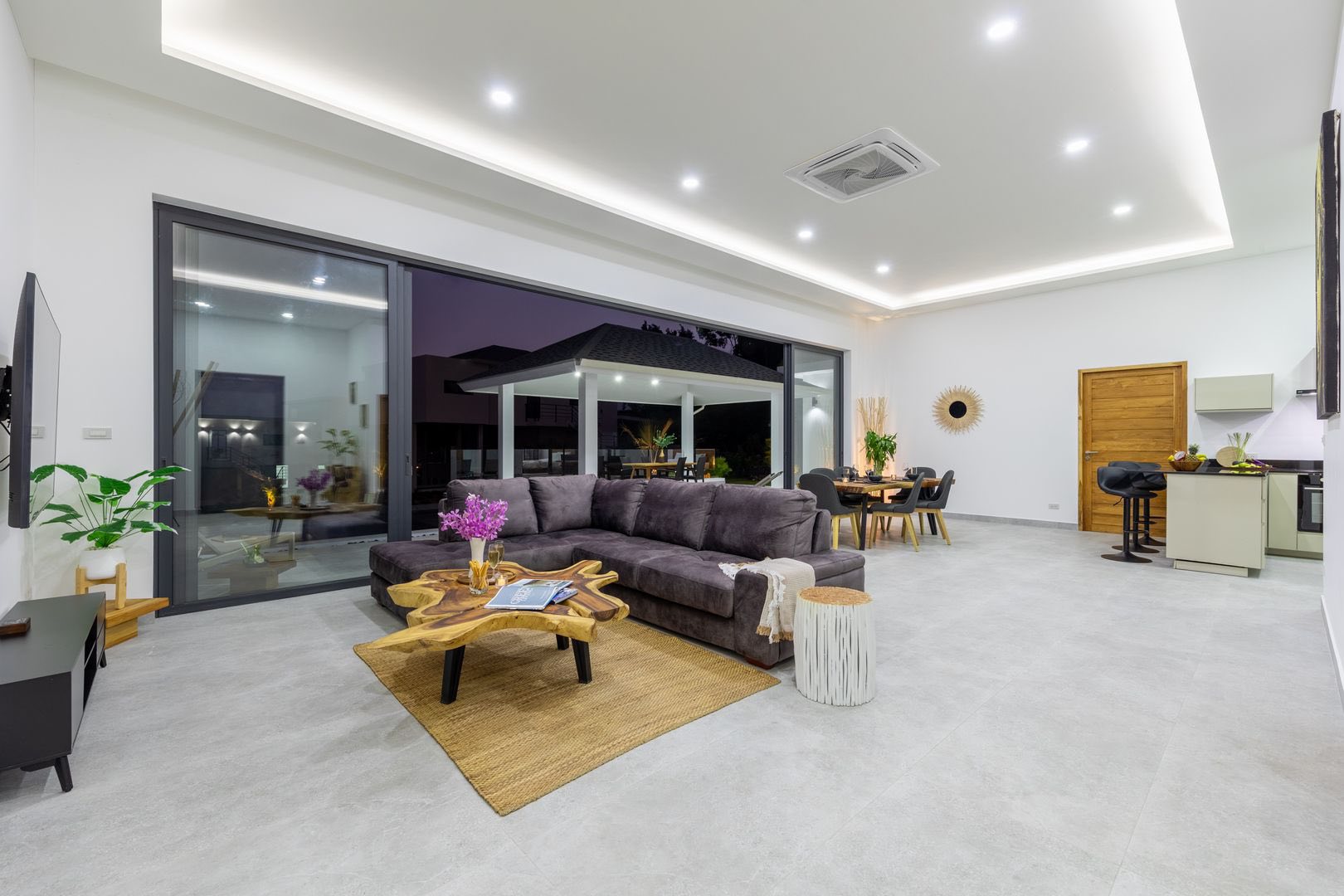 Modern 3-Bedroom Sea View Villa in Chaweng | 2024 New Build Investment