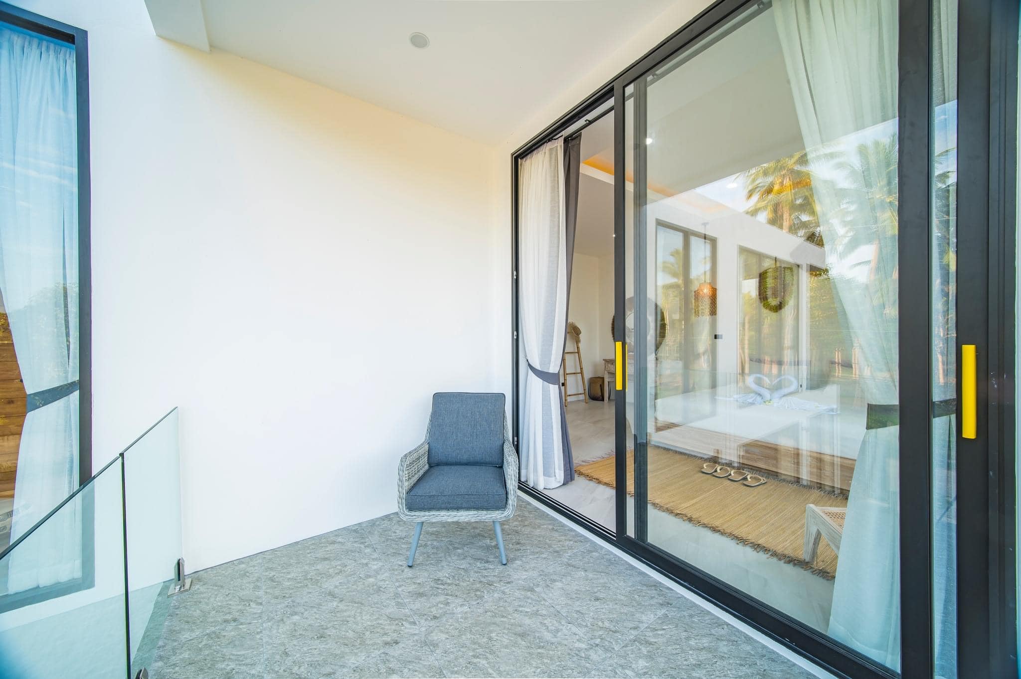 Stunning New 3BR Modern Pool Villa in Ban Tai – 300m Walk to Beach