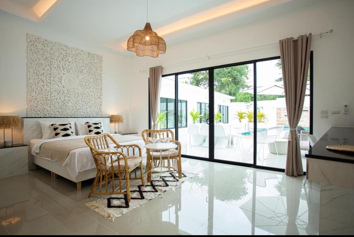 Expansive 5BR Boho-Style Estate in the Heart of Chaweng – Prime 550 SQM Luxury Villa