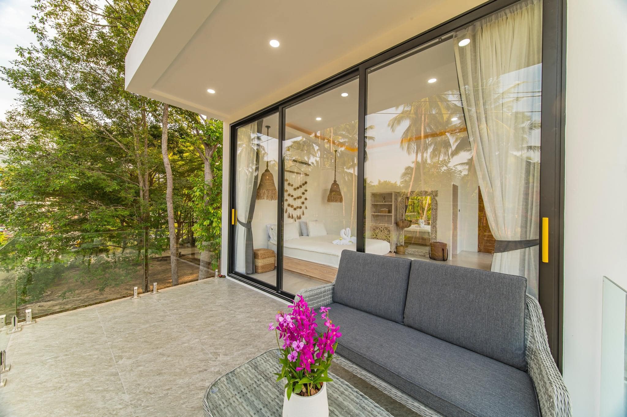 Stunning New 3BR Modern Pool Villa in Ban Tai – 300m Walk to Beach