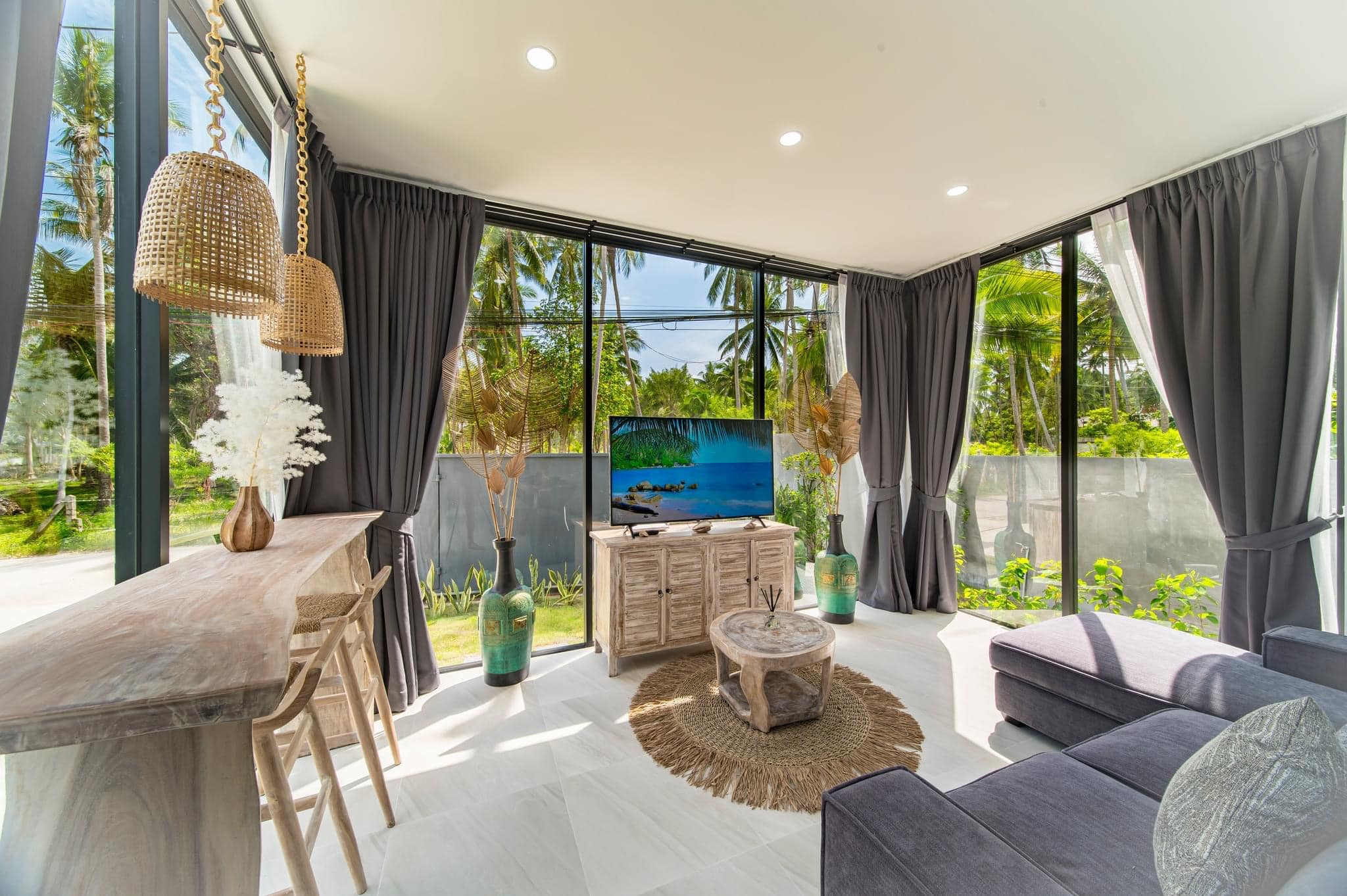 Stunning New 3BR Modern Pool Villa in Ban Tai – 300m Walk to Beach